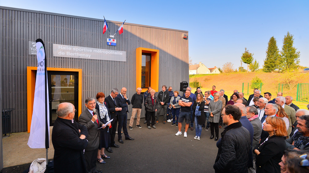 Berthenay : inauguration de la halle sportive métropolitaine Berthenay : inauguration de la halle sportive métropolitaine
